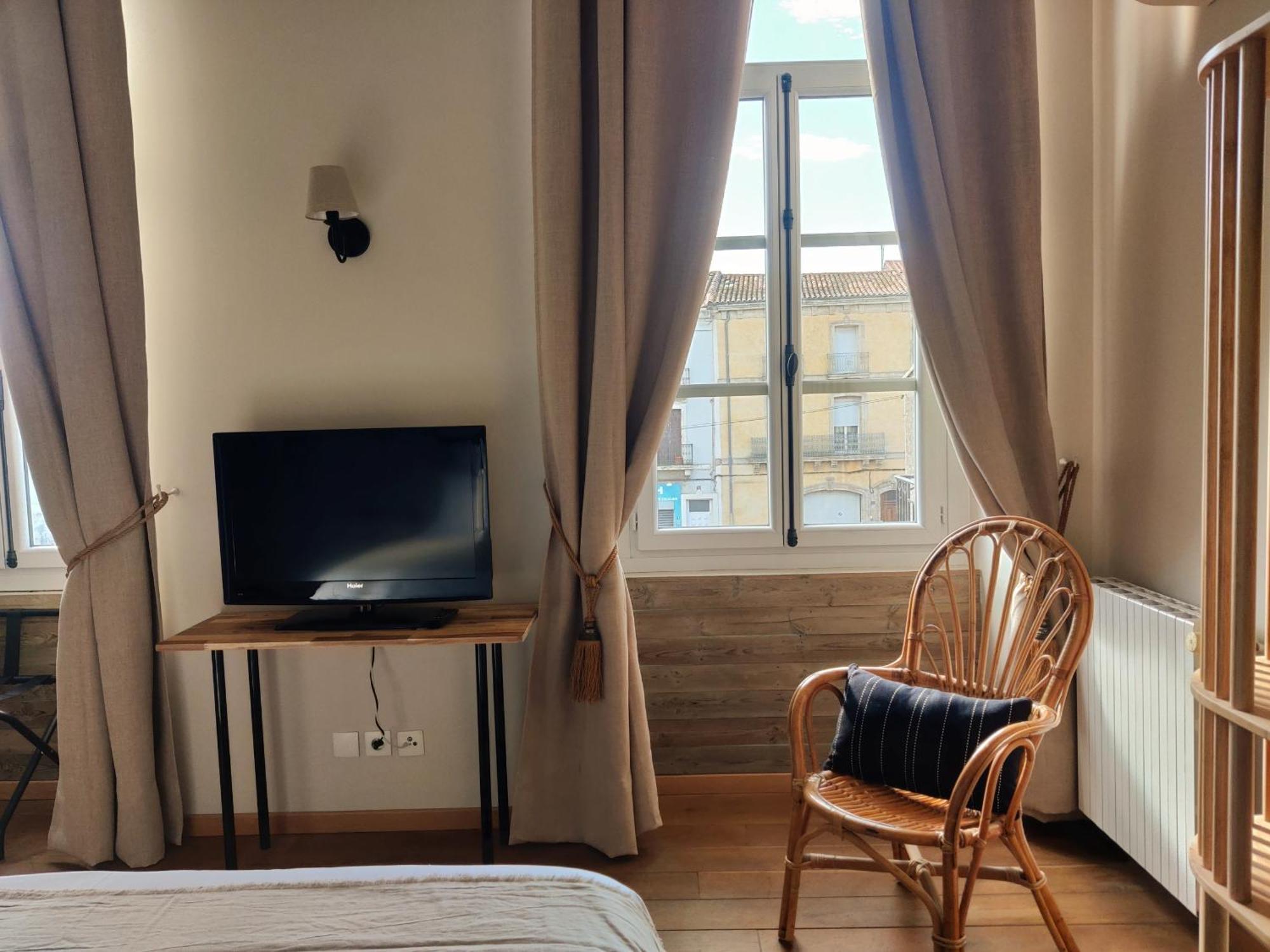 Chambres D'Hotes - Bed And Breakfast Les Palmiers Meze Room photo