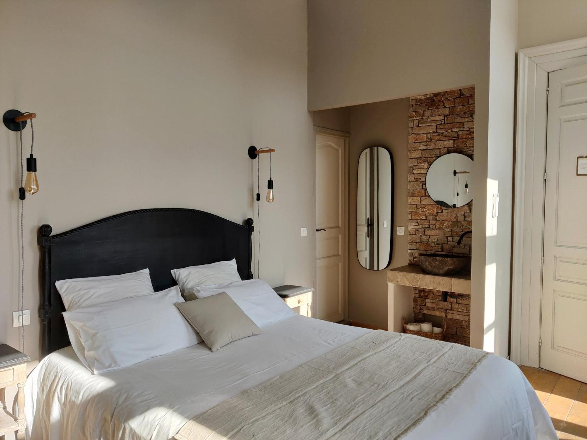 Chambres D'Hotes - Bed And Breakfast Les Palmiers Meze Room photo